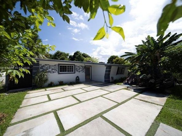 520 NE 175th St, North Miami Beach FL 33162