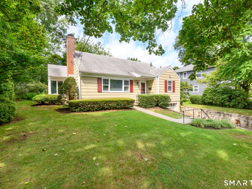 59 Apple Tree Drive, Stamford CT 06906