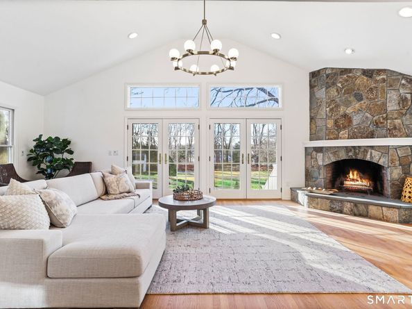 86 Maple Avenue S, Westport CT 06880