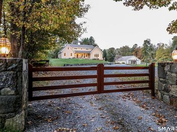 250 Maple Road