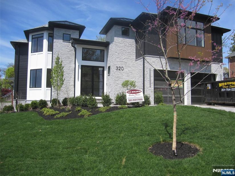 320 Bolz Street, Englewood Cliffs NJ 07632