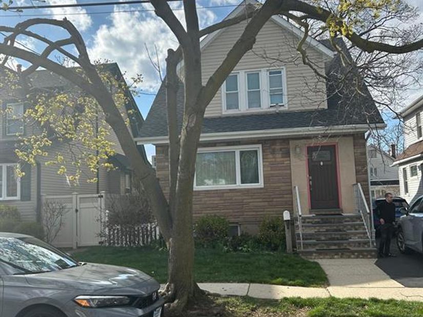 521 Olympia Avenue, Cliffside Park NJ 07010