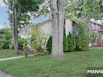 1038 Kingsland Lane