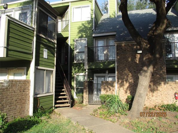 9823  Walnut Street  207, Dallas Texas 75243