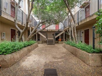 4327  Holland Avenue 