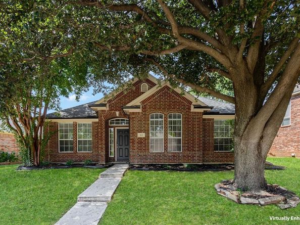 812  Pinnacle Circle , Lewisville Texas 75077