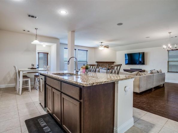 512  Barnstorm Drive , Celina Texas 75009