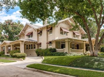 1351  MISTLETOE Drive 