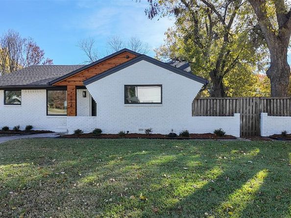 6858  Freemont Street , Dallas Texas 75231