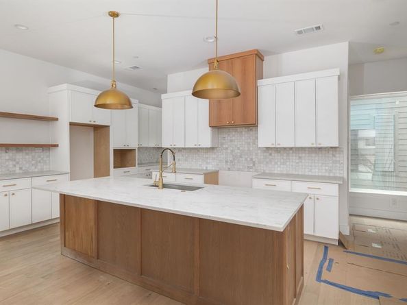 4303  Cedar Springs Road  A2, Dallas Texas 75219