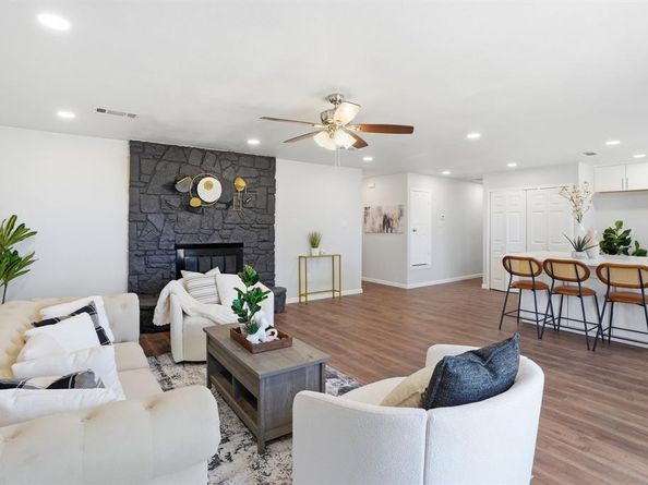 4804  Green Hollow Drive , Arlington Texas 76017