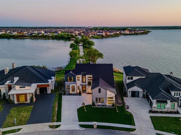 1960  Noe Boulevard , Heath Texas 75126