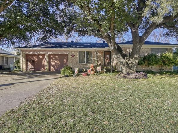 707  Cozby Street N, Benbrook Texas 76126