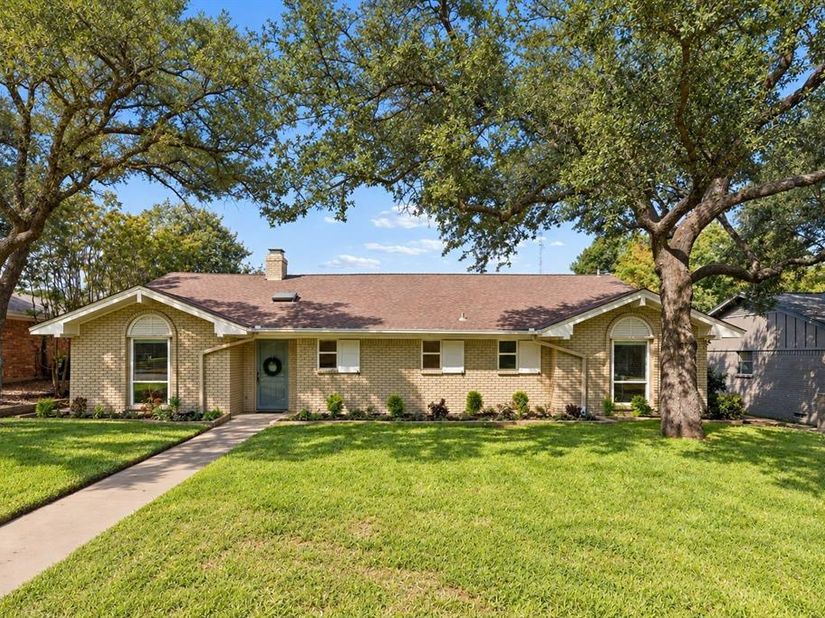 412  Ridgewood Drive , Richardson Texas 75080
