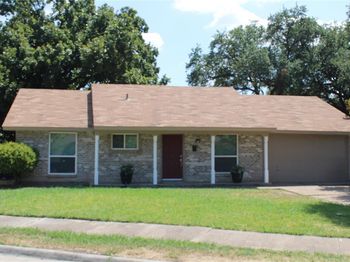 918  Heritage Circle 
