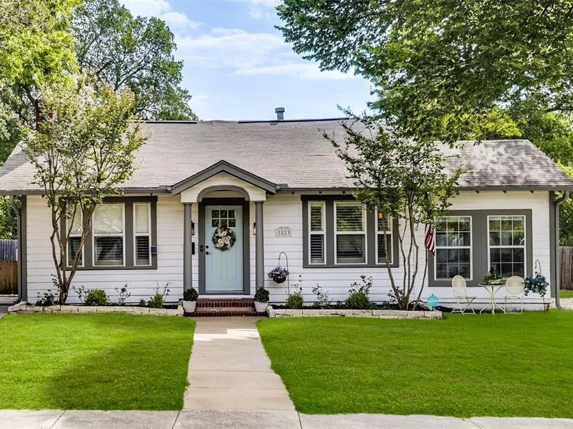 1823  Tremont Avenue , Fort Worth Texas 76107