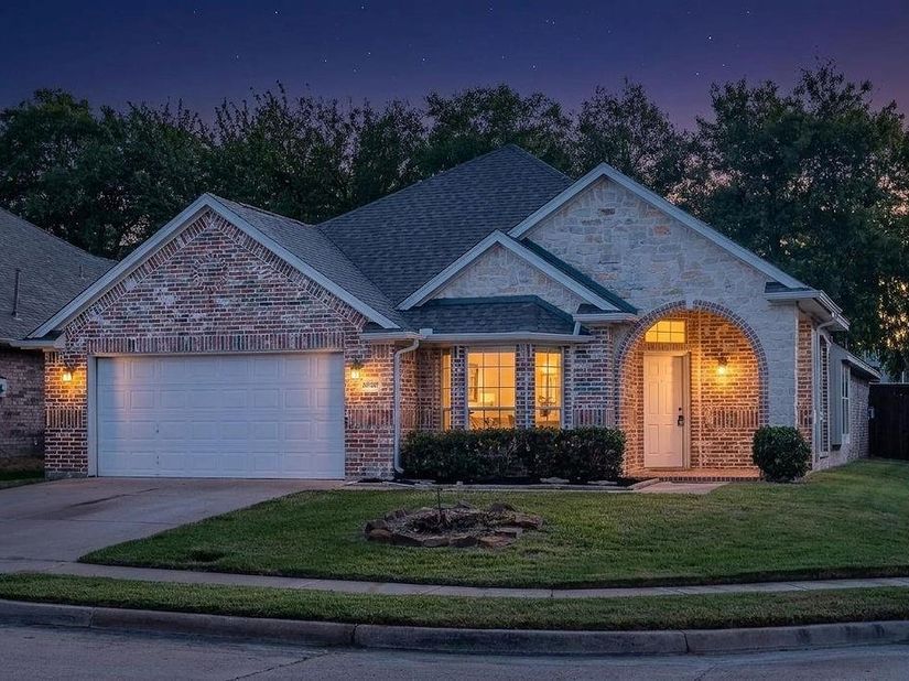 10508  Stoneside Trail , Fort Worth Texas 76244