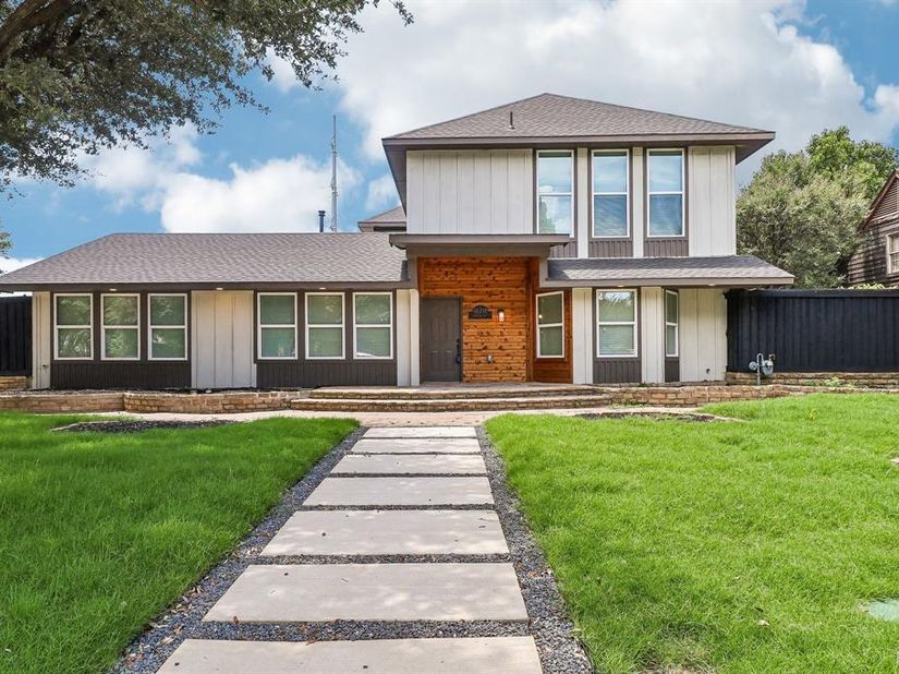 10711  Cromwell Drive , Dallas Texas 75229