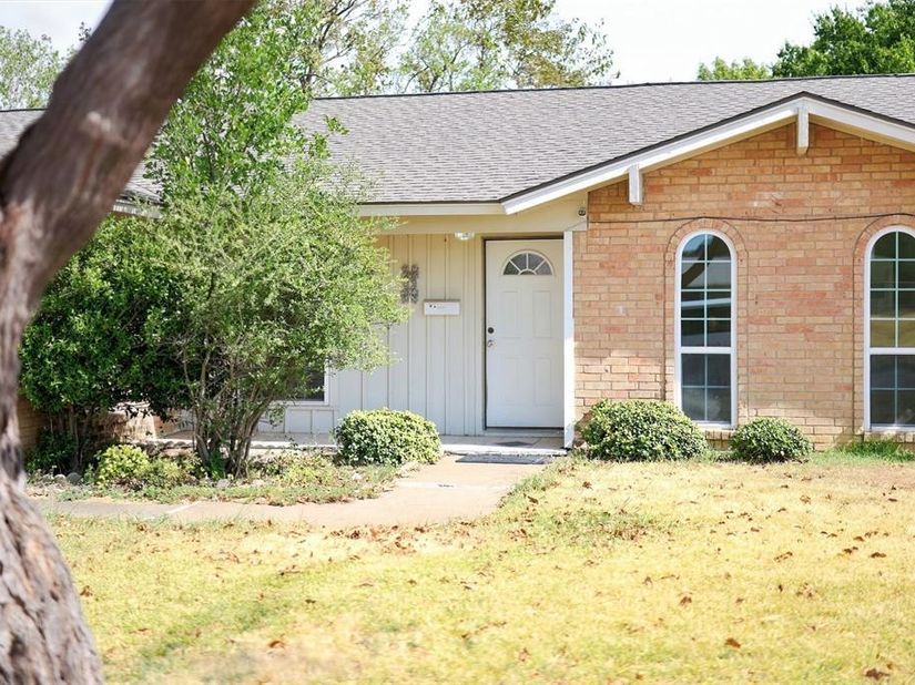 4207  Rainier Street , Irving Texas 75062
