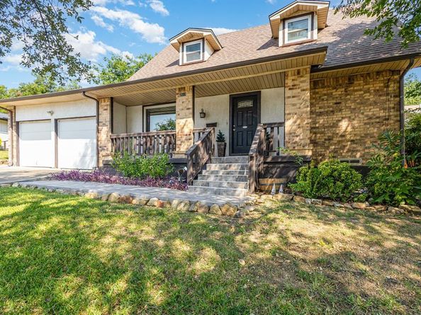 2513  Briarcliff Drive , Irving Texas 75062