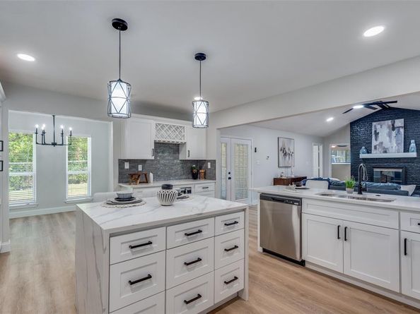 8443  Stults Road , Dallas Texas 75243