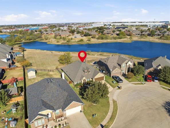 2313  Frosted Willow Lane , Fort Worth Texas 76177
