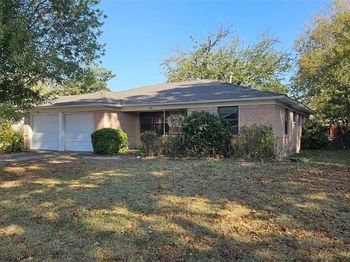 302 N Cottonwood Drive 