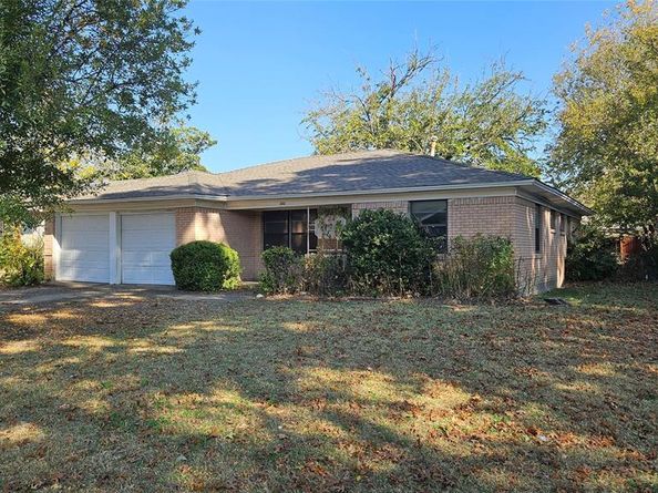 302 N Cottonwood Drive , Richardson Texas 75080