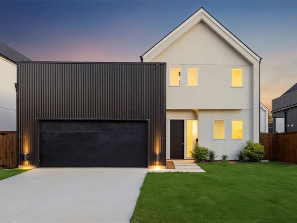 829  Nomas Street , Dallas Texas 75212