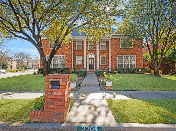 2204  Yaupon Drive , Irving Texas 75063