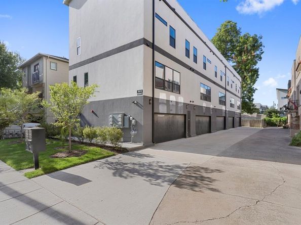 5810  Hudson Street , Dallas Texas 75206