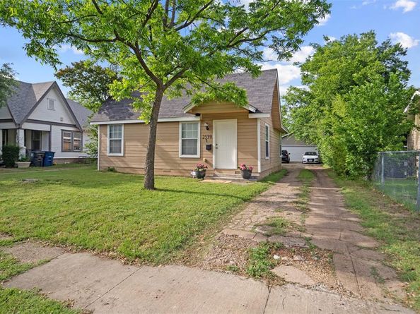 2539  Sharon Street , Dallas Texas 75211