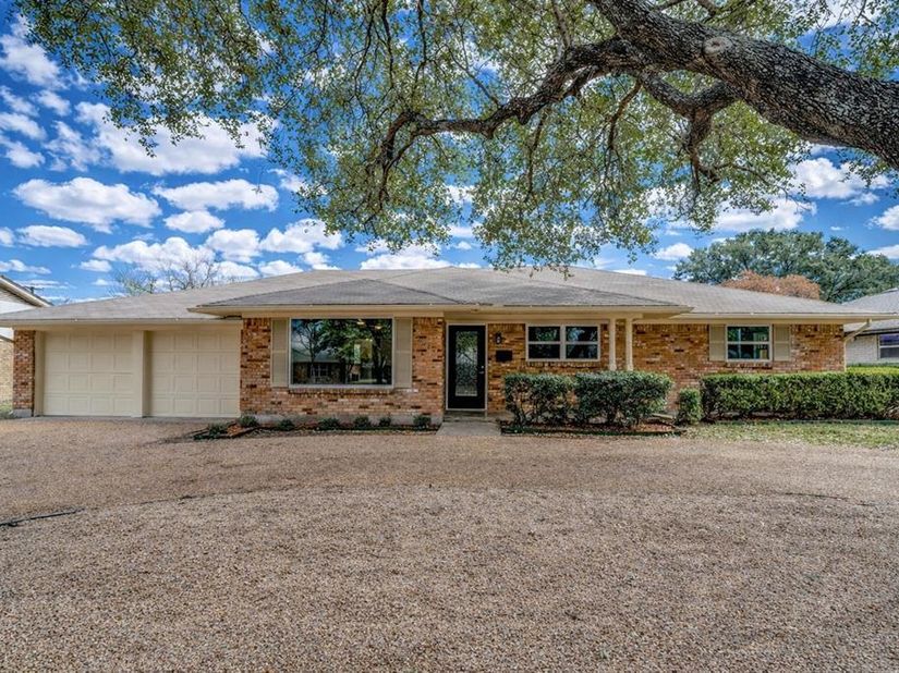 5113  South Drive , Fort Worth Texas 76132