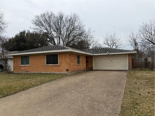 309 W Cober Drive , Grand Prairie Texas 75051