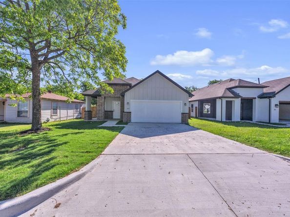 303  Pemberton Street , White Settlement Texas 76108