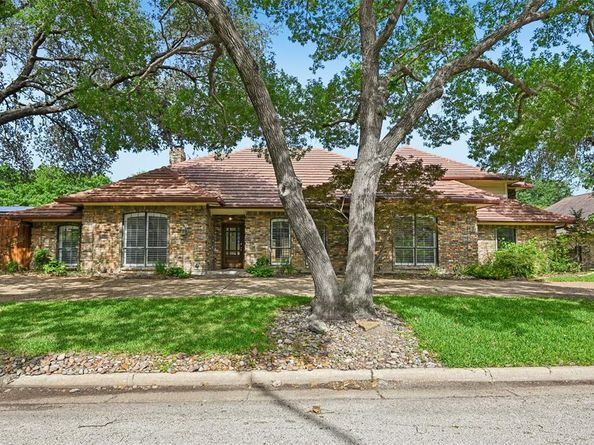 13216  Hillcrest Road , Dallas Texas 75240