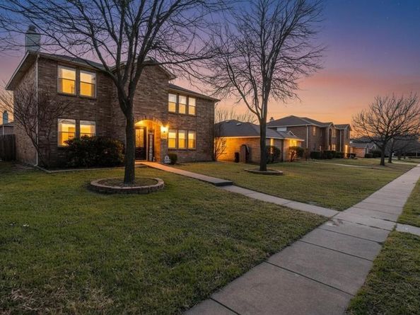 1512  Golden Grass Drive , Lancaster Texas 75134