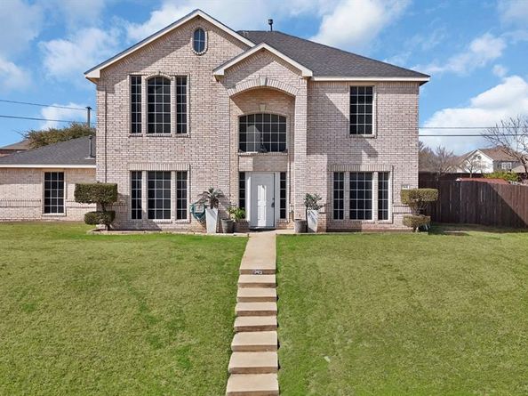 745  Woodridge Drive , DeSoto Texas 75115