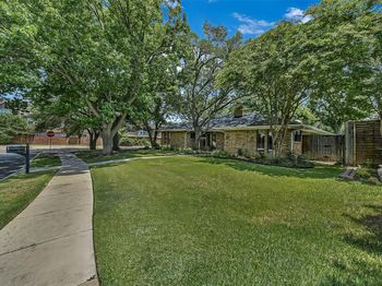 4020  Flintridge Drive 