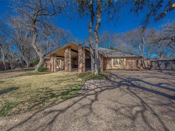 5805  Havenwood Court 