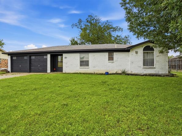 1015  Keller Avenue , Benbrook Texas 76126