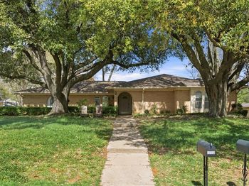 2326  Forest Hills Road 