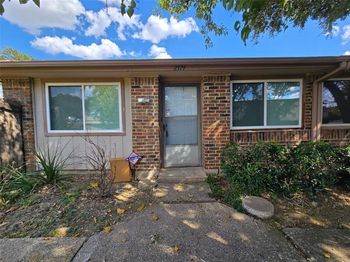 2719  Stonehaven Court 