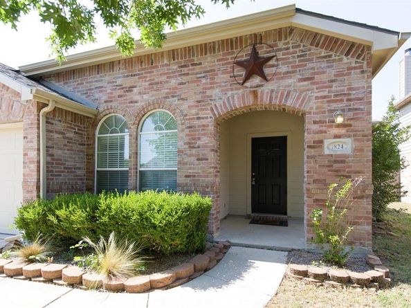 1824  Heron Drive , Aubrey Texas 76227