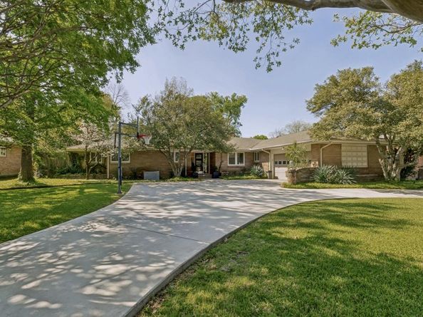 5832  Meadowcrest Drive , Dallas Texas 75230