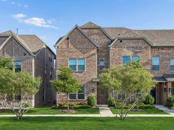 1467  Perrin Lane , Farmers Branch Texas 75234