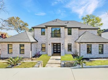 2415  Valley View Drive 