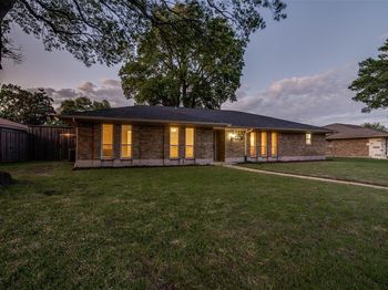 2825  TEAKWOOD Lane 
