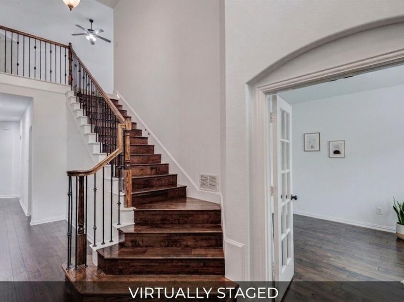 2529  Louis Lane , Lewisville Texas 75056