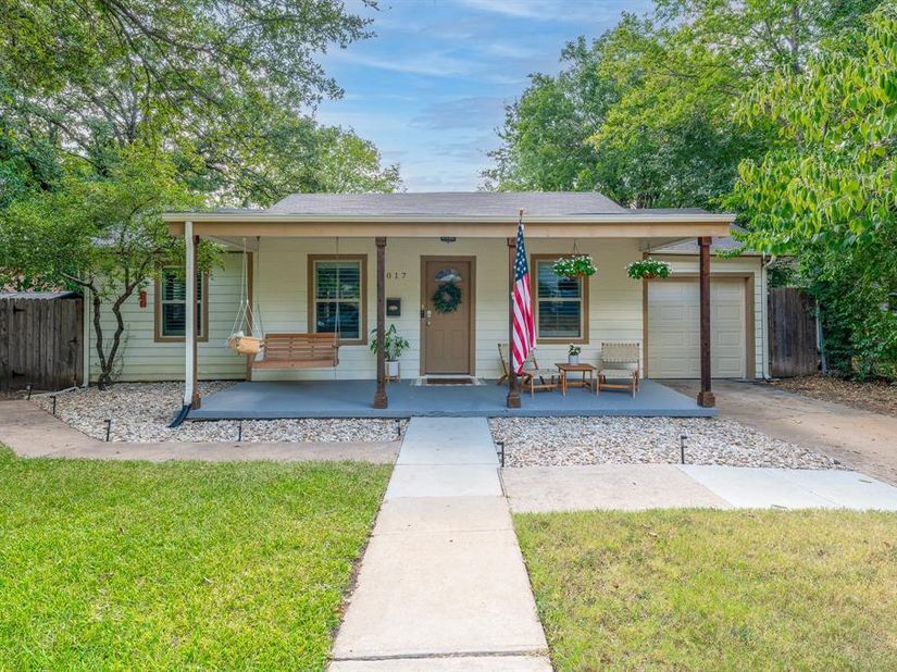 2017  Bluebonnet Drive , Fort Worth Texas 76111
